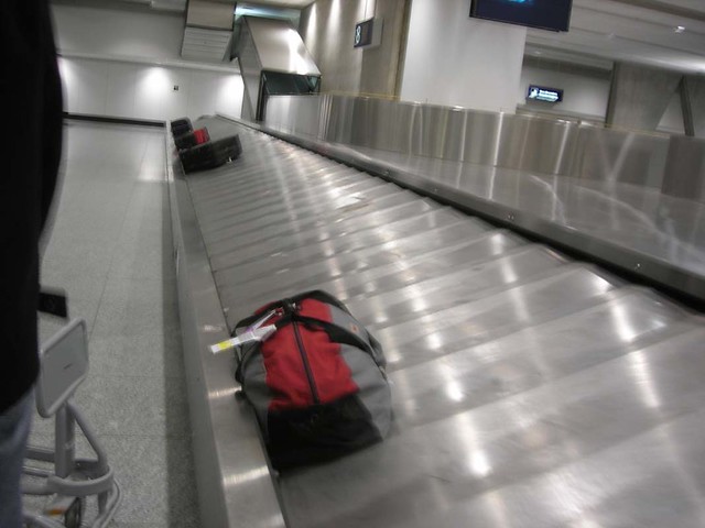 How much do airlines pay for lost luggage?